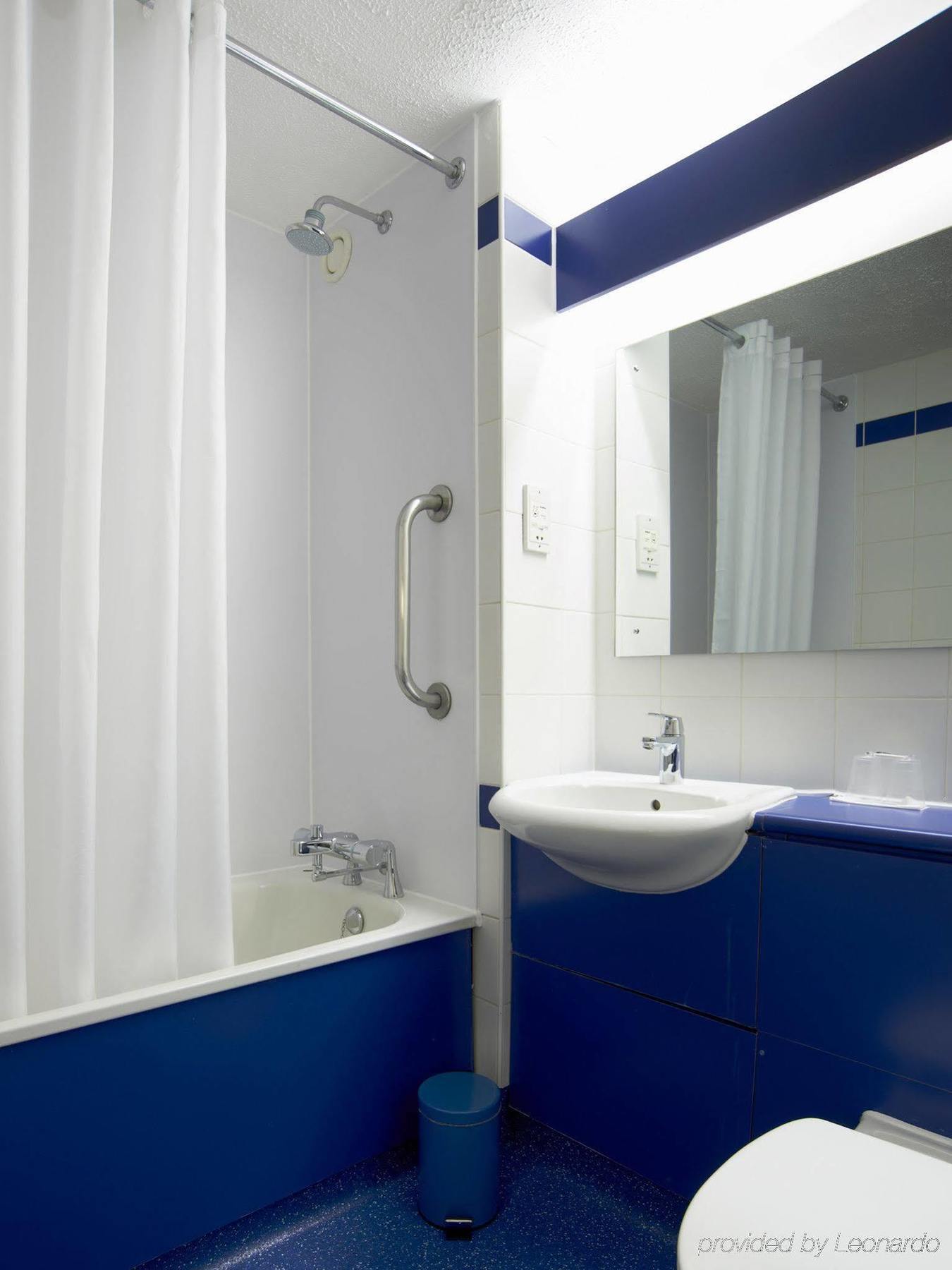 Travelodge Nottingham Central Exterior photo